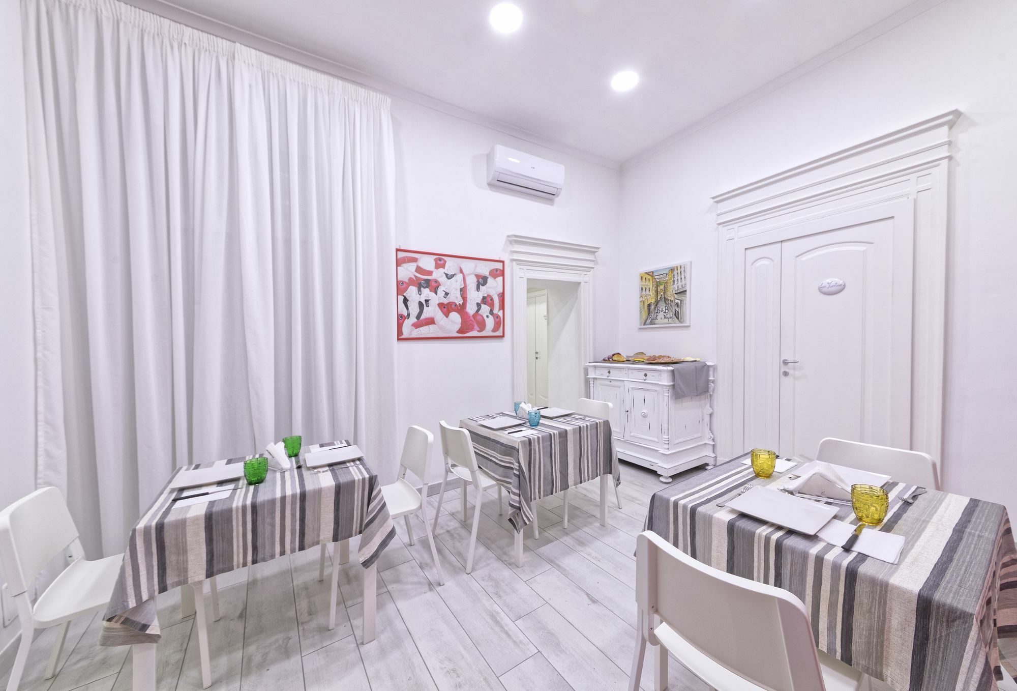 B&B Rest A Napoli Екстериор снимка