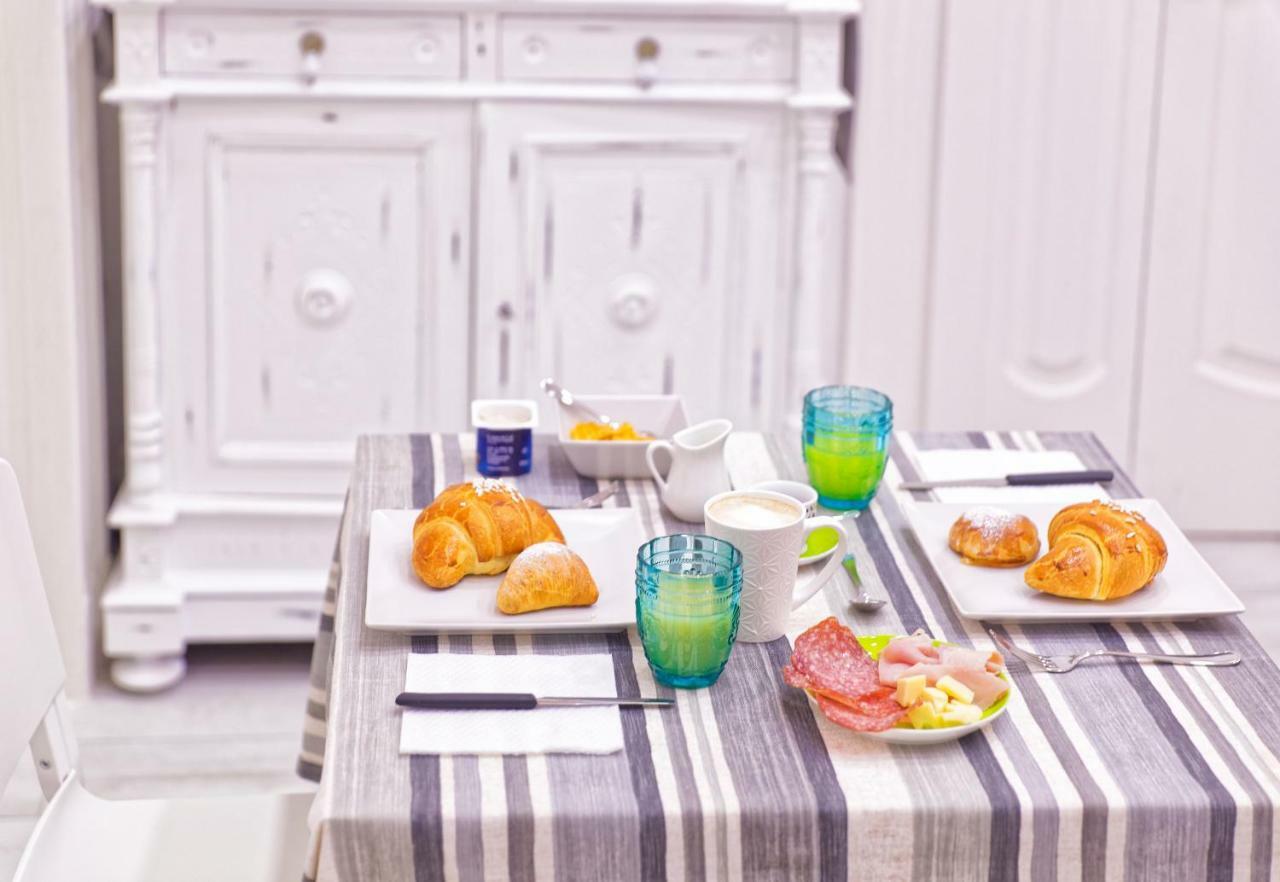 B&B Rest A Napoli Екстериор снимка