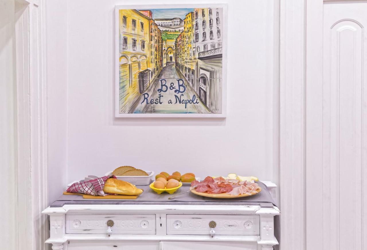 B&B Rest A Napoli Екстериор снимка