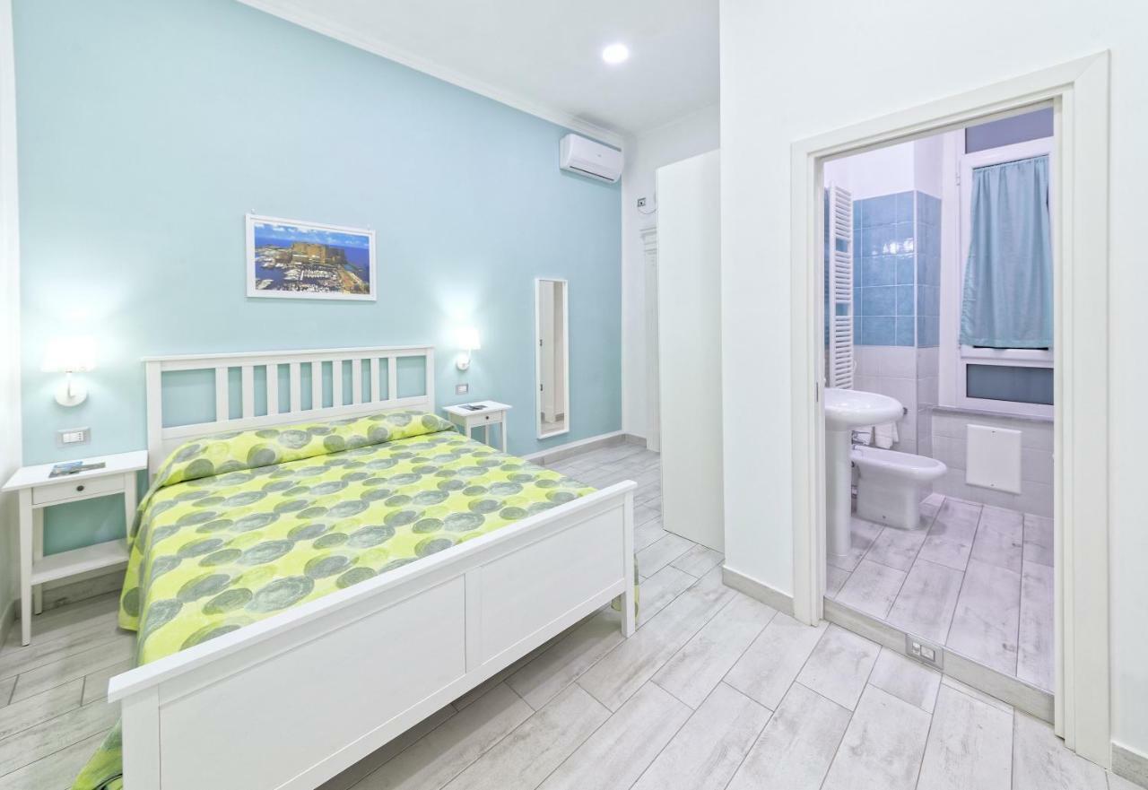 B&B Rest A Napoli Екстериор снимка